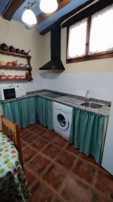 Casa Rural La Criva Crivillen 外观 照片